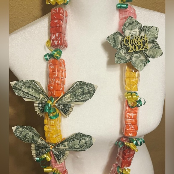 Starburst Money Lei - Picture 3 of 4